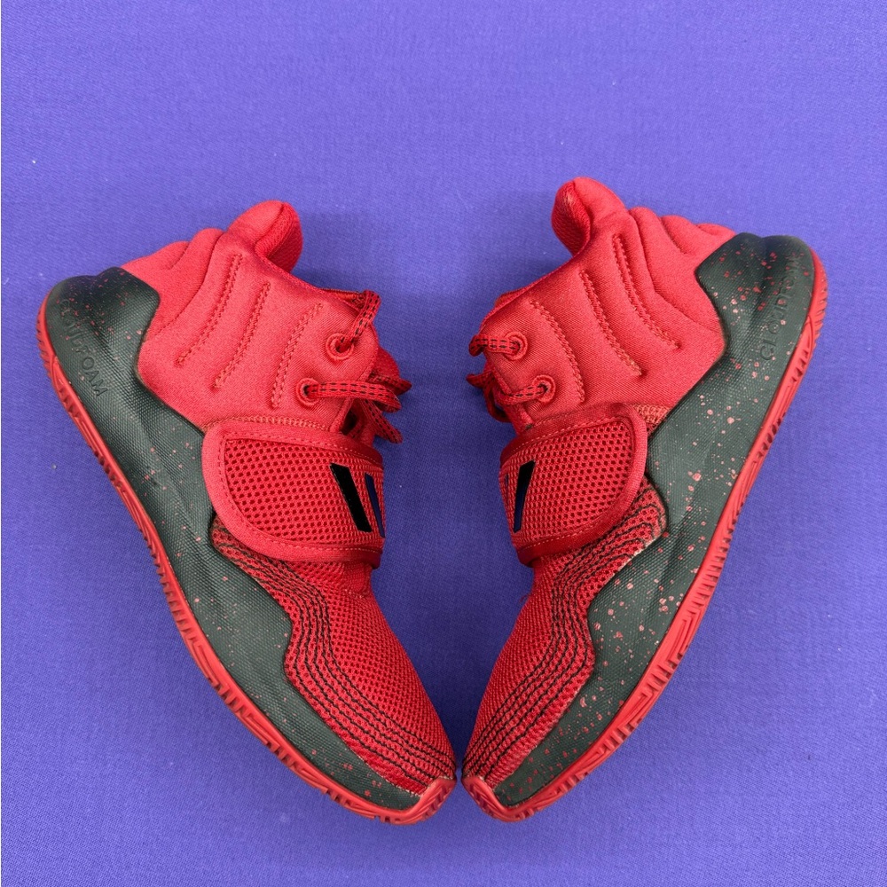 Adidas Deep Threat J 'Scarlet'
Size 3